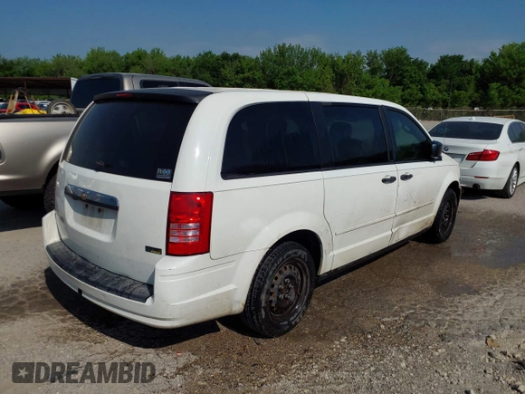 2008 Chrysler Town & Country LX with VIN 2A8HR44H18R749321, listed as a IAAI auction lot 41950374 with 167,210 mi miles. Bid and sale history available at carsss.com. Image 4.