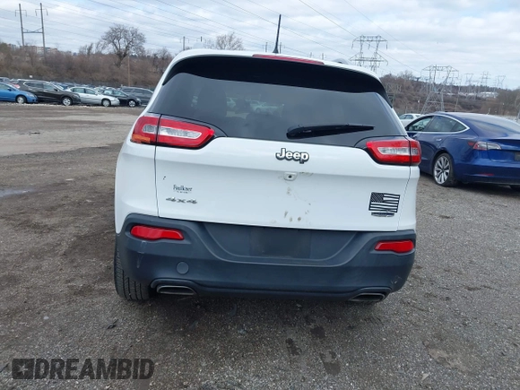 2017 Jeep Cherokee Latitude with VIN 1C4PJMCS7HW635967, listed as a IAAI auction lot 41742842 with 54,782 mi miles and . Bid and sale history available at DreamBid. Image 17.