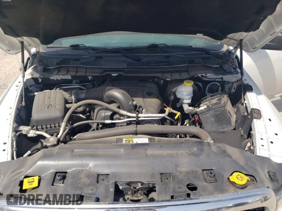 2019 Ram 1500 Tradesman z VIN 3C6JR6DT7KG532305, wystawiony jako Copart lot #50749385 z przebiegiem 72 417 mil mil oraz Szkoda całkowita • Salvage title. Historia ofert i sprzedaży dostępna na DreamBid. Obrazek 13.