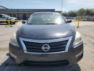2015 Nissan Altima SV with VIN 1N4AL3AP5FC247472, listed as a Copart auction lot 52522615 with 85,278 mi miles and Salvage Title. Bid and sale history available at DreamBid. Image 5.