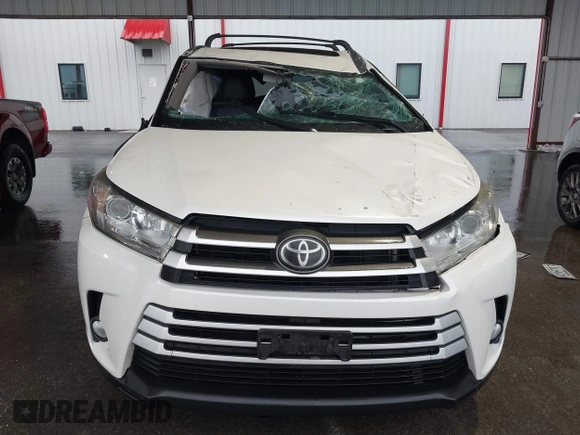 2018 Toyota Highlander SE with VIN 5TDKZRFH9JS536377, listed as a IAAI auction lot 42189368 with 71,979 mi miles and . Bid and sale history available at DreamBid. Image 13.