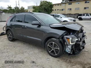 2023 Kia Niro LX with VIN KNDCP3LE8P5087676, listed as a Copart auction lot 88252935 with 14,805 mi miles and Salvage Title. Bid and sale history available at carsss.com. Image 4.