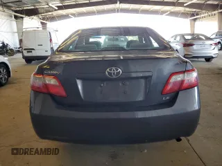 2008 Toyota Camry LE z VIN 4T1BE46K68U747760, wystawiony jako Copart lot #61265565 z przebiegiem 166 379 mil mil oraz Czysty tytuł • Clean title. Historia ofert i sprzedaży dostępna na DreamBid. Obrazek 6.