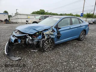 2025 Volkswagen Jetta SE with VIN 3VW7X7BUXSM063705, listed as a Copart auction lot 62176315 with 13 mi miles and Salvage title. Bid and sale history available at DreamBid. Image 1.