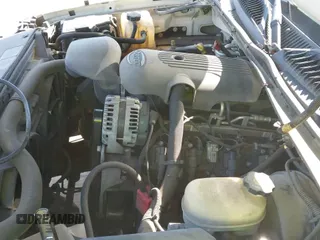 2006 Chevrolet Silverado 1500 LT1 z VIN 1GCEC19Z66E241982, wystawiony jako IAAI lot #41498097 z przebiegiem 102 462 mil mil oraz . Historia ofert i sprzedaży dostępna na DreamBid. Obrazek 21.