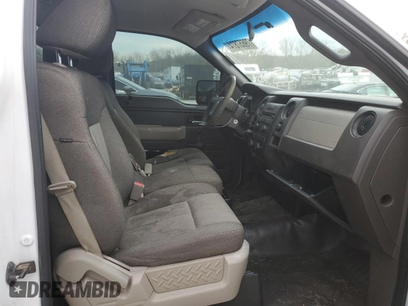 2010 Ford F-150 XL с VIN 1FTMF1CW9AKE37409, выставлен на аукционе Copart как лот 79657874 с пробегом 205 344 миль миль и Списание • Salvage title. История ставок и продаж доступна на DreamBid. Изображение 10.