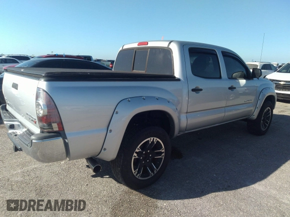 2013 Toyota Tacoma PreRunner z VIN 5TFJU4GN5DX048415, wystawiony jako IAAI lot #34578204 z przebiegiem 104 497 mil mil oraz . Historia ofert i sprzedaży dostępna na DreamBid. Obrazek 4.