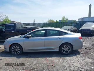 2016 Chrysler 200 S with VIN 1C3CCCBB1GN133033, listed as a IAAI auction lot 42121605 with 1 mi miles. Bid and sale history available at carsss.com. Image 14.