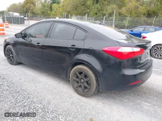 2015 Kia Forte LX with VIN KNAFK4A67F5426212, listed as a IAAI auction lot 40493636 with 85,216 mi miles. Bid and sale history available at carsss.com. Image 3.