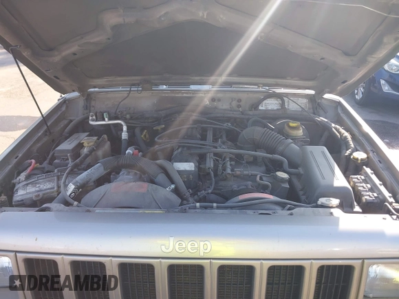 2000 Jeep Cherokee with VIN 1J4FF48S3YL170931, listed as a IAAI auction lot 42468922 with 160,104 mi miles and . Bid and sale history available at DreamBid. Image 10.