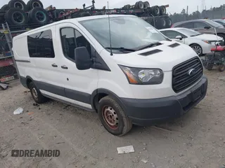 2018 Ford Transit z VIN 1FTYE1YM3JKA11520, wystawiony jako IAAI lot #42208894 z przebiegiem 139 018 mil mil oraz . Historia ofert i sprzedaży dostępna na DreamBid. Obrazek 1.