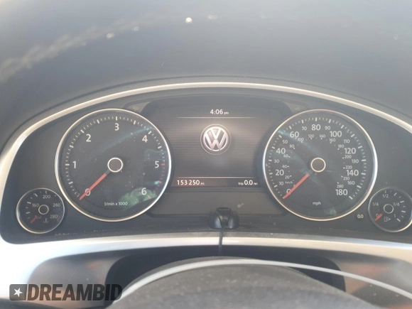 2012 Volkswagen Touareg Sport z VIN WVGFK9BP6CD001309, wystawiony jako Copart lot #52827875 z przebiegiem 153 250 mil mil oraz Czysty tytuł • Clean title. Historia ofert i sprzedaży dostępna na DreamBid. Obrazek 9.