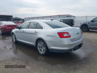 2011 Ford Taurus Limited z VIN 1FAHP2FW9BG118585, wystawiony jako IAAI lot #42124229 z przebiegiem 182 096 mil mil oraz . Historia ofert i sprzedaży dostępna na DreamBid. Obrazek 3.