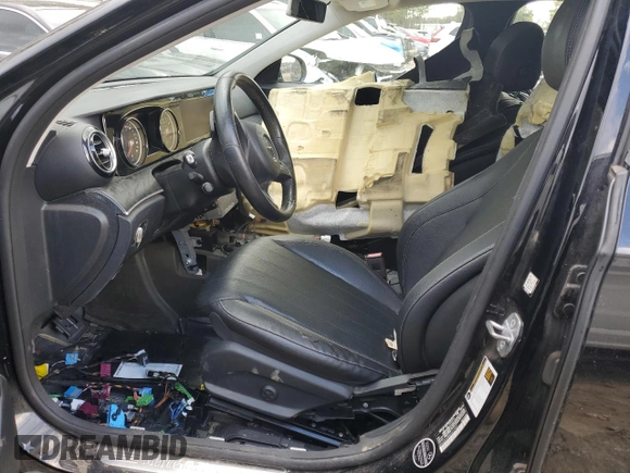 2018 Mercedes-Benz E-Class E 300 with VIN WDDZF4JBXJA317301, listed as a Copart auction lot 49132995 with 0 mi miles and Salvage Title. Bid and sale history available at carsss.com. Image 7.