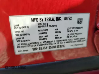 2022 Tesla Model S z VIN 5YJSA1E52NF493799, wystawiony jako Copart lot #53256075 z przebiegiem 34 479 mil mil oraz Szkoda całkowita • Salvage title. Historia ofert i sprzedaży dostępna na DreamBid. Obrazek 13.