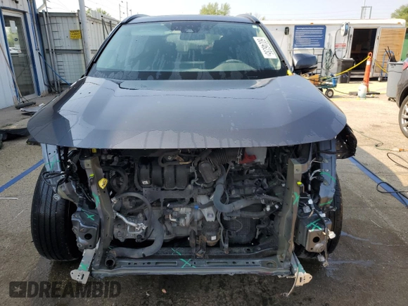 2020 Toyota RAV4 XLE with VIN 2T3P1RFV2LW131823, listed as a Copart auction lot 60246235 with 27,365 mi miles and Salvage title. Bid and sale history available at DreamBid. Image 5.