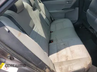 2015 Toyota Camry XLE z VIN 4T1BF1FK4FU039015, wystawiony jako Copart lot #59293295 z przebiegiem 130 335 mil mil oraz Szkoda całkowita • Salvage title. Historia ofert i sprzedaży dostępna na DreamBid. Obrazek 10.