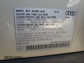 2022 Audi e-tron Premium z VIN WA1AAAGE0NB024295, wystawiony jako Copart lot #65237562 z przebiegiem 4 495 mil mil oraz . Historia ofert i sprzedaży dostępna na DreamBid. Obrazek 10.