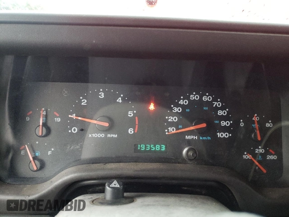 2002 Jeep Wrangler SE with VIN 1J4FA29P02P715013, listed as a Copart auction lot 48039035 with 193,583 mi miles and Salvage Title. Bid and sale history available at DreamBid. Image 9.