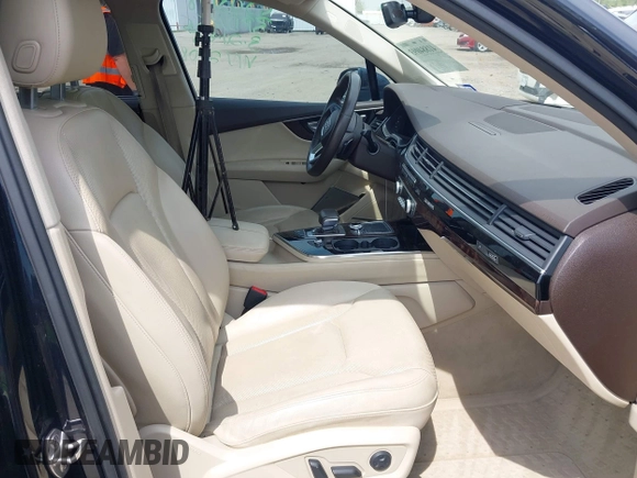 2017 Audi Q7 Prestige with VIN WA1VAAF7XHD032708, listed as a IAAI auction lot 41884093 with 114,408 mi miles and . Bid and sale history available at DreamBid. Image 5.
