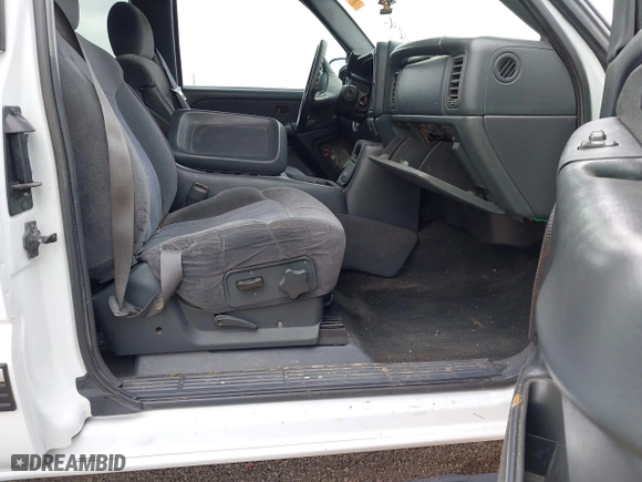 2002 Chevrolet Silverado 1500 LT with VIN 2GCEK19T621119603, listed as a IAAI auction lot 41680628 with 297,478 mi miles. Bid and sale history available at carsss.com. Image 5.