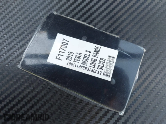 2018 Tesla Model 3 Long Range Battery z VIN 5YJ3E1EB3JF117007, wystawiony jako IAAI lot #41753572 z przebiegiem 82 444 mil mil oraz . Historia ofert i sprzedaży dostępna na DreamBid. Obrazek 11.