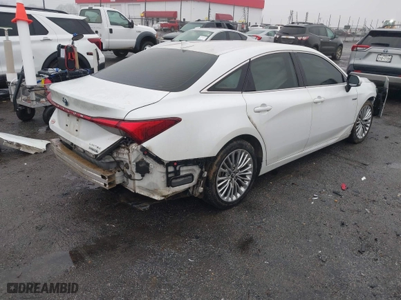 2020 Toyota Avalon Hybrid Limited with VIN 4T1C21FB9LU016373, listed as a IAAI auction lot 41536148 with 104,675 mi miles. Bid and sale history available at carsss.com. Image 4.