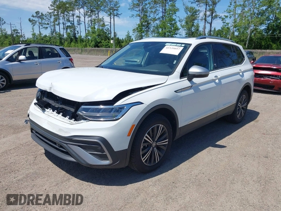 2024 Volkswagen Tiguan with VIN 3VVTB7AX9RM217926, listed as a IAAI auction lot 42339057 with 8,233 mi miles and . Bid and sale history available at DreamBid. Image 18.