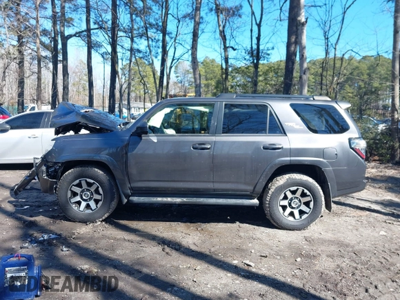 2019 Toyota 4Runner SR5 с VIN JTEBU5JR7K5661632, выставлен на аукционе IAAI как лот 41634341 с пробегом 65 485 миль миль и . История ставок и продаж доступна на DreamBid. Изображение 15.