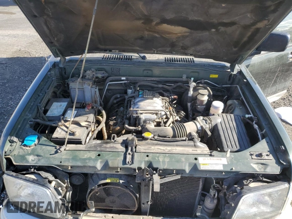 2001 Isuzu Trooper S with VIN JACDJ58XX17J02121, listed as a Copart auction lot 77664704 with 148,752 mi miles and Salvage title. Bid and sale history available at DreamBid. Image 12.