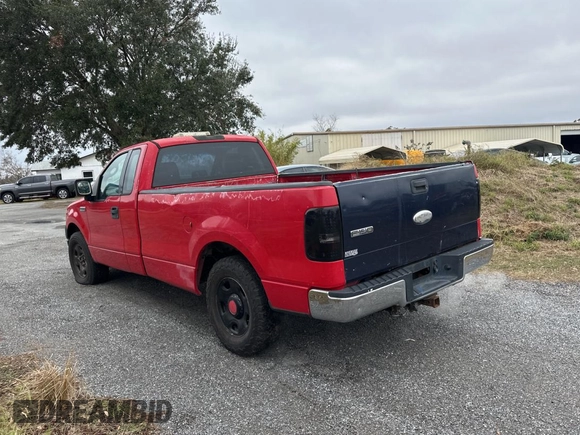 2007 Ford F-150 XL with VIN 1FTRF12W47KB40354, listed as a Copart auction lot 42418575 with 347,761 mi miles and Clean title. Bid and sale history available at DreamBid. Image 3.