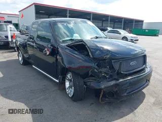 2000 Ford F-150 XL z VIN 2FTRX07L9YCA98355, wystawiony jako IAAI lot #42123587 z przebiegiem 191 000 mil mil oraz . Historia ofert i sprzedaży dostępna na DreamBid. Obrazek 1.