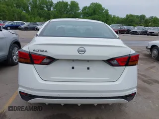 2025 Nissan Altima SV with VIN 1N4BL4DV0SN375282, listed as a IAAI auction lot 42149701 with 5,020 mi miles and . Bid and sale history available at DreamBid. Image 17.
