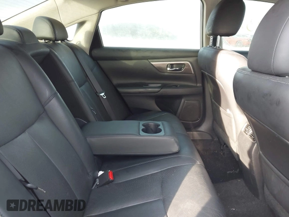 2015 Nissan Altima SL with VIN 1N4AL3AP3FN378243, listed as a IAAI auction lot 41450325 with 183,202 mi miles and . Bid and sale history available at carsss.com. Image 8.