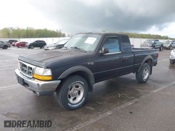 2000 Ford Ranger XLT with VIN 1FTZR15X7YTA72896, listed as a IAAI auction lot 42076823 with 123,037 mi miles. Bid and sale history available at carsss.com. Image 2.