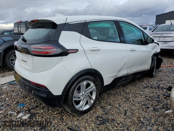 2022 Chevrolet Bolt EV 1LT with VIN 1G1FW6S01N4114977, listed as a Copart auction lot 72874832 with 9,921 mi miles. Bid and sale history available at carsss.com. Image 3.