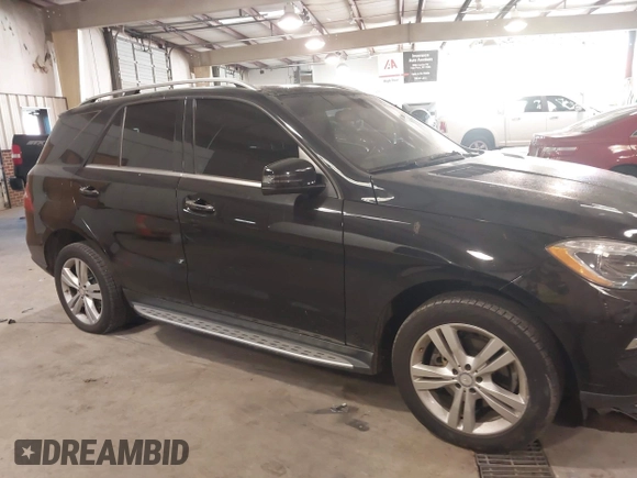 2014 Mercedes-Benz M 350 with VIN 4JGDA5HB5EA412462, listed as a IAAI auction lot 41328771 with 160,856 mi miles and . Bid and sale history available at carsss.com. Image 14.