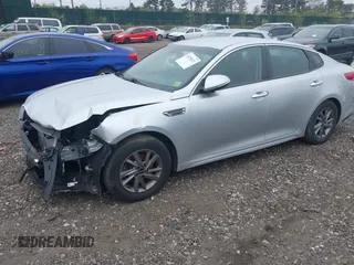 2020 Kia Optima LX z VIN 5XXGT4L38LG422703, wystawiony jako IAAI lot #39335033 z przebiegiem 73 037 mil mil oraz . Historia ofert i sprzedaży dostępna na DreamBid. Obrazek 17.