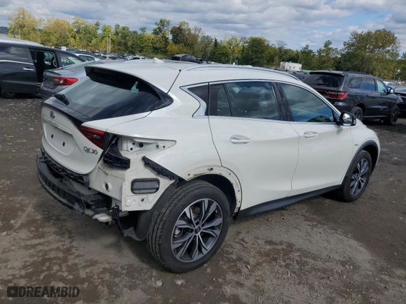 2018 Infiniti QX30 Premium with VIN SJKCH5CR9JA005428, listed as a Copart auction lot 73800714 with NaN miles and Salvage Title. Bid and sale history available at carsss.com. Image 3.