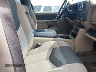 2002 Chevrolet Avalanche with VIN 3GNEC13T62G218460, listed as a IAAI auction lot 42511292 with 317,292 mi miles and . Bid and sale history available at DreamBid. Image 5.