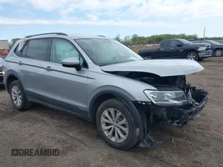 2020 Volkswagen Tiguan S с VIN 3VV1B7AX5LM111990, выставлен на аукционе IAAI как лот 42206779 с пробегом 73 616 миль миль и . История ставок и продаж доступна на DreamBid. Изображение 1.