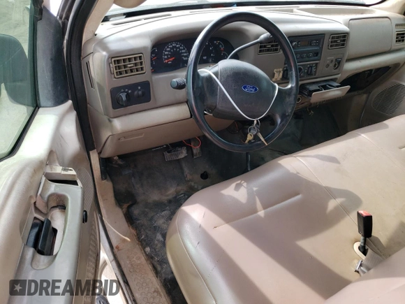 2004 Ford F-250 XL with VIN 1FTNX21L14EC66450, listed as a Copart auction lot 45310104 with 122,837 mi miles and Non repairable. Bid and sale history available at DreamBid. Image 8.