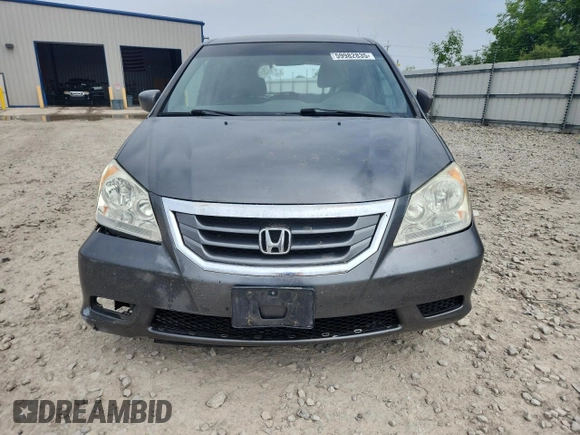 2010 Honda Odyssey EX z VIN 5FNRL3H40AB113165, wystawiony jako Copart lot #59982835 z przebiegiem 206 045 mil mil oraz Nie do naprawy • Non repairable. Historia ofert i sprzedaży dostępna na DreamBid. Obrazek 5.