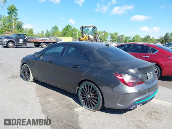 2017 Mercedes-Benz CLA 250 z VIN WDDSJ4EB4HN444378, wystawiony jako IAAI lot #42016618 z przebiegiem 69 885 mil mil oraz . Historia ofert i sprzedaży dostępna na DreamBid. Obrazek 3.