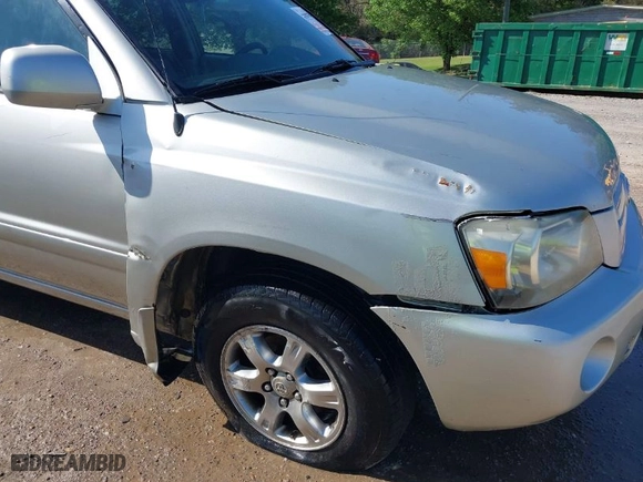 2005 Toyota Highlander with VIN JTEDP21A350050118, listed as a IAAI auction lot 41997508 with 173,675 mi miles. Bid and sale history available at carsss.com. Image 6.