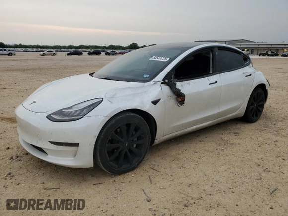 2020 Tesla Model 3 Standard Range Plus z VIN 5YJ3E1EA9LF661702, wystawiony jako Copart lot #55533725 z przebiegiem 66 286 mil mil oraz Szkoda całkowita • Salvage title. Historia ofert i sprzedaży dostępna na DreamBid. Obrazek 1.
