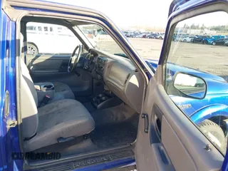 2002 Ford Ranger XL Fleet with VIN 1FTZR45E12PB66501, listed as a IAAI auction lot 41401200 with 136,634 mi miles. Bid and sale history available at carsss.com. Image 5.