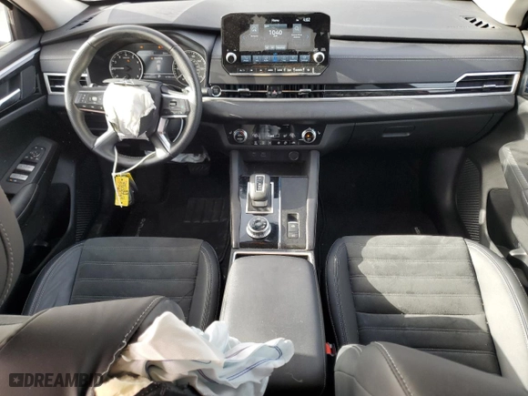 2023 Mitsubishi Outlander SE with VIN JA4J3UA82PZ056982, listed as a Copart auction lot 48253215 with 28,436 mi miles and Salvage Title. Bid and sale history available at carsss.com. Image 8.
