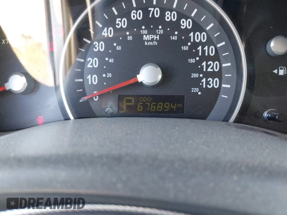 2014 Kia Sedona EX with VIN KNDMH4C70E6553732, listed as a IAAI auction lot 41812283 with 676,894 mi miles. Bid and sale history available at carsss.com. Image 7.