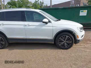 2018 Volkswagen Tiguan SEL с VIN 3VV2B7AX6JM099706, выставлен на аукционе IAAI как лот 42445727 с пробегом 158 954 миль миль и . История ставок и продаж доступна на DreamBid. Изображение 13.